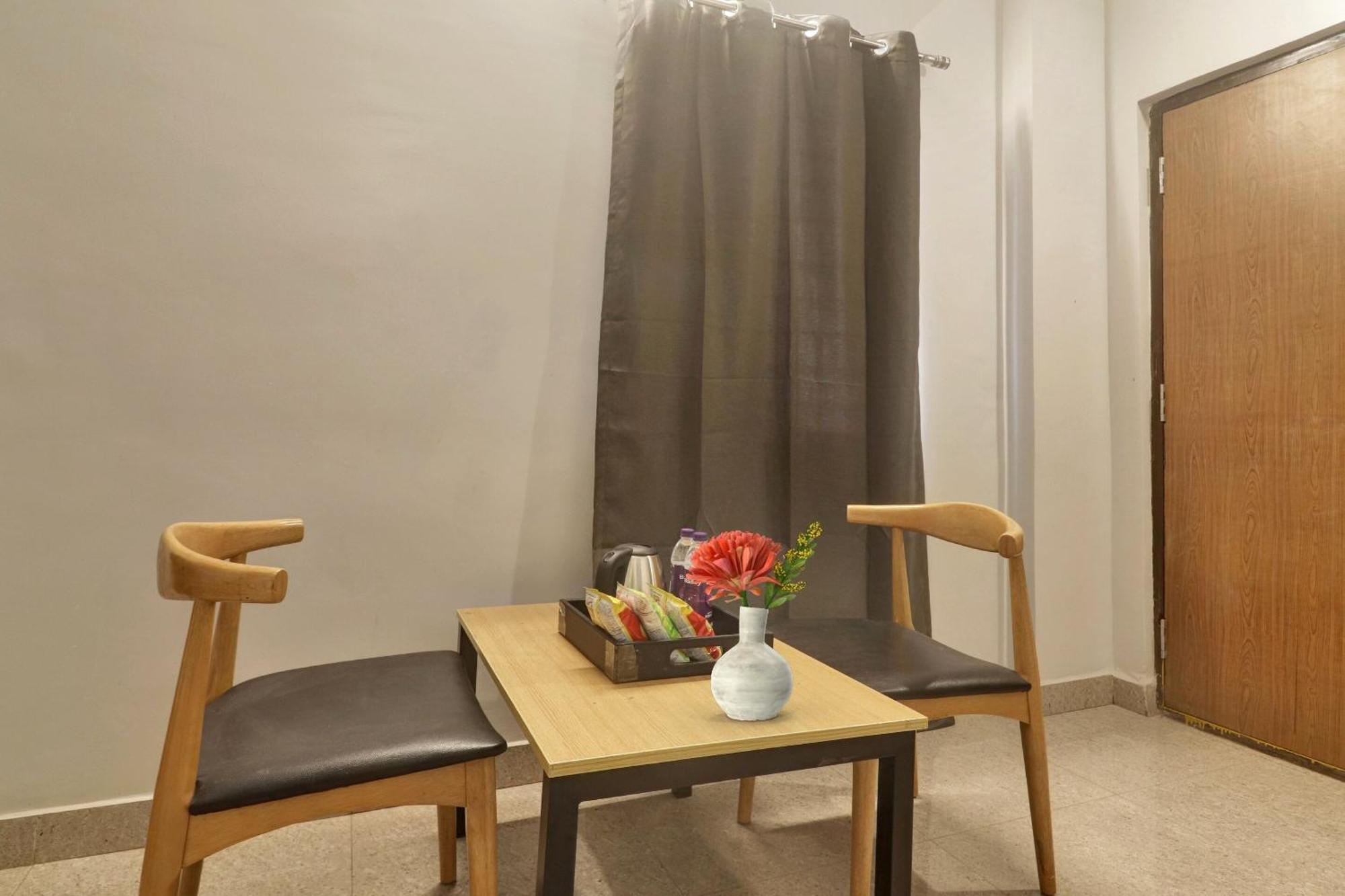 ホテル Super Townhouse Rcc Blizz Kondapur  エクステリア 写真