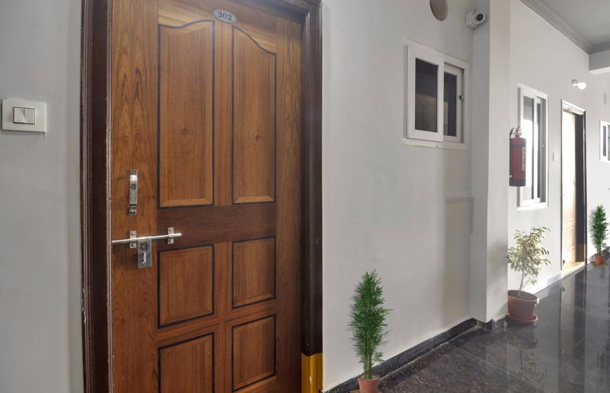 ホテル Super Townhouse Rcc Blizz Kondapur  エクステリア 写真