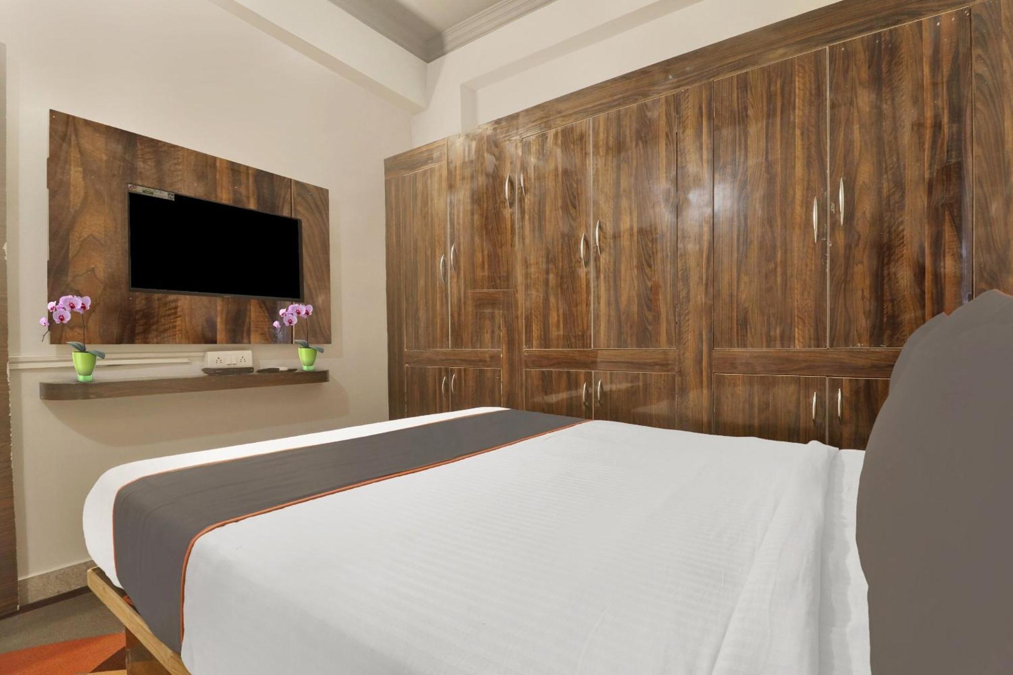 ホテル Super Townhouse Rcc Blizz Kondapur  エクステリア 写真
