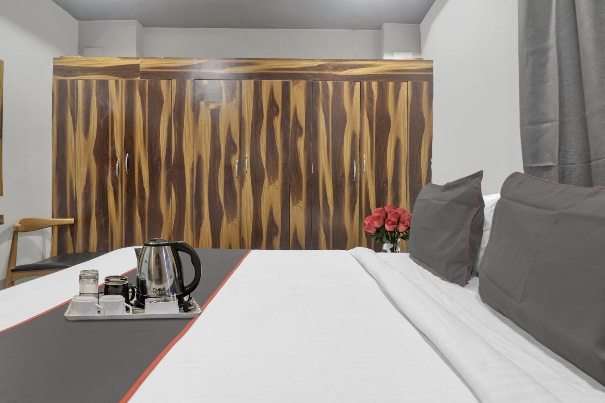ホテル Super Townhouse Rcc Blizz Kondapur  エクステリア 写真